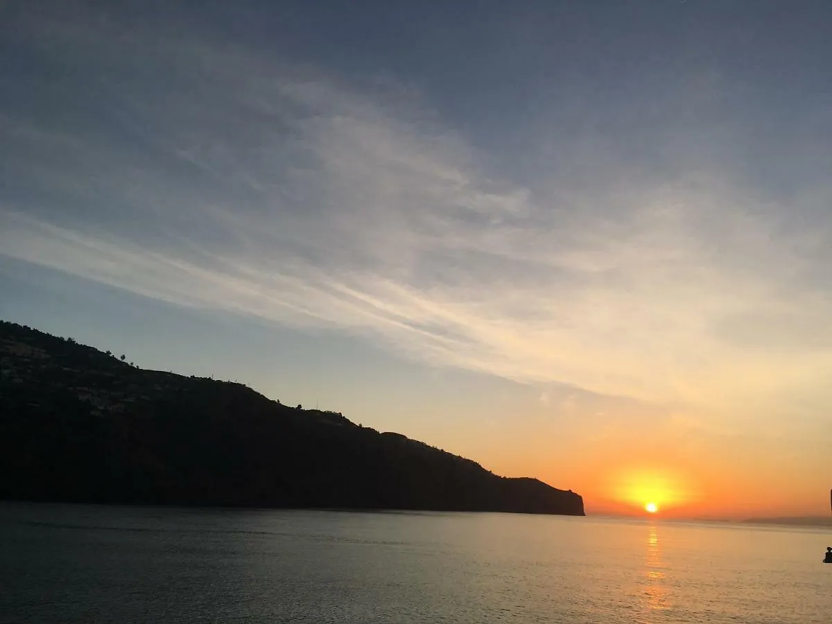 Tamariz Adventure - Sea View And Free Parking Apartment Canico